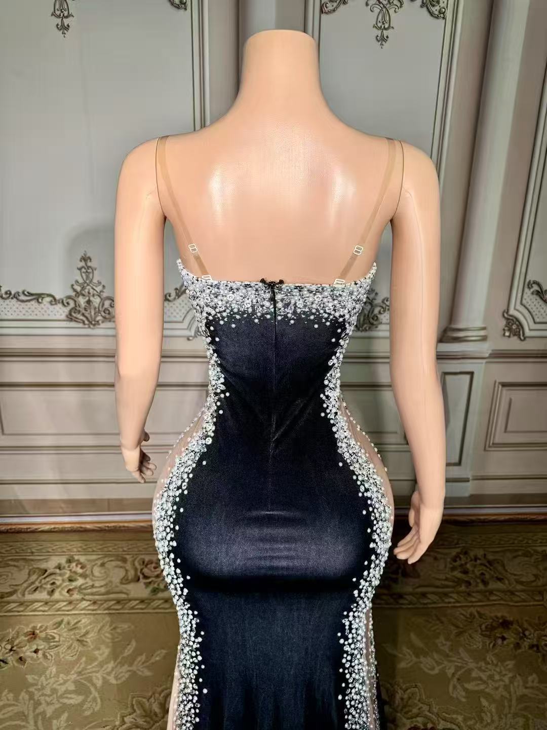 Charming Mermaid V-Neck Spaghetti Strap Beaded Sleeveless Front Slit Long Velour Evening Dresses With Pearls