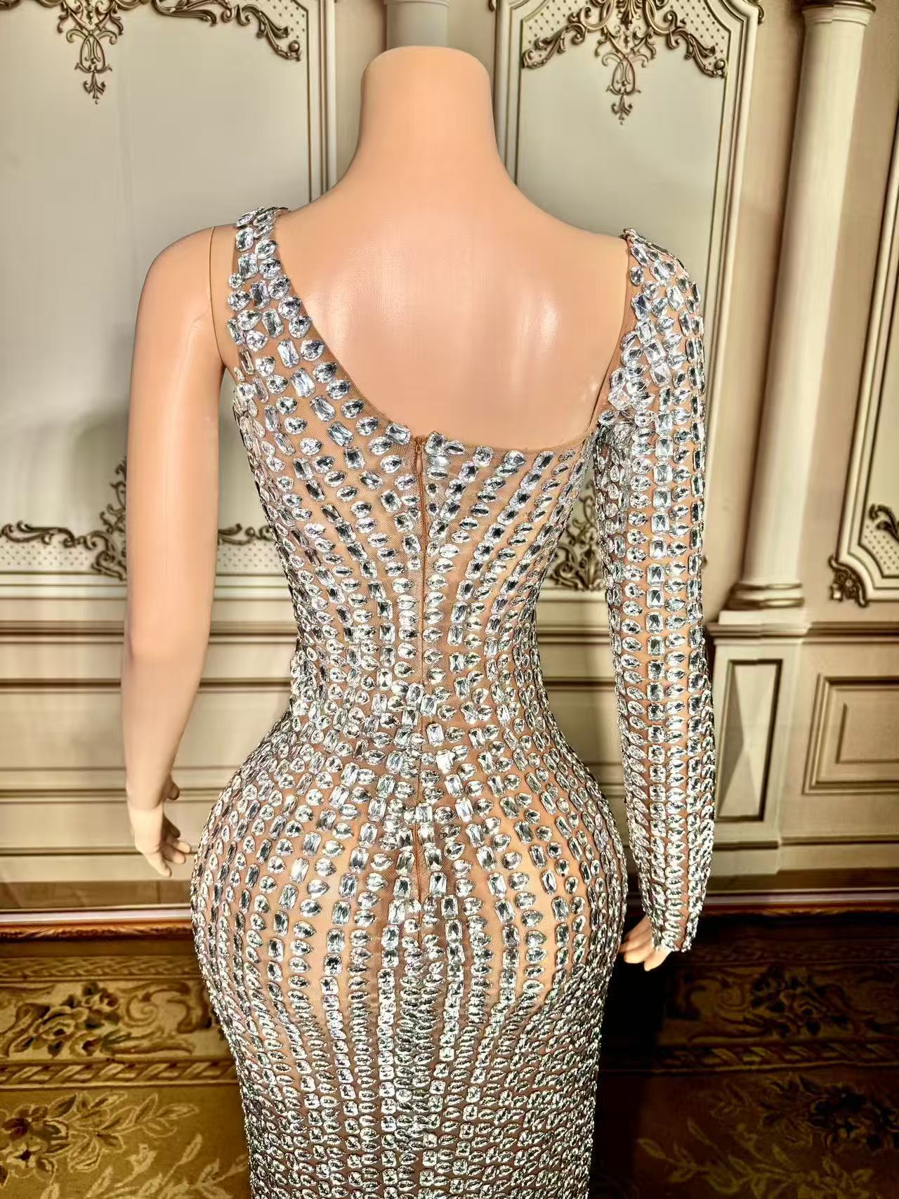 Charming Silver Mermaid One-Shoulder Beaded Long Sleeve Front Slit Tulle Long Evening Dresses With Rhinestones