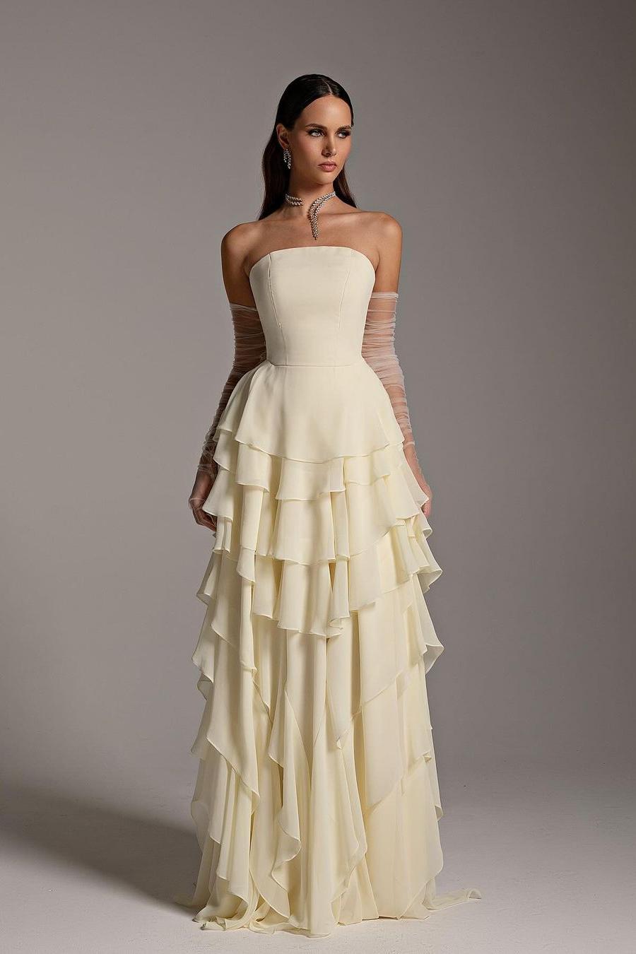 Charming Strapless Sleeveless Ruffles Long Formal Dress With Gloves