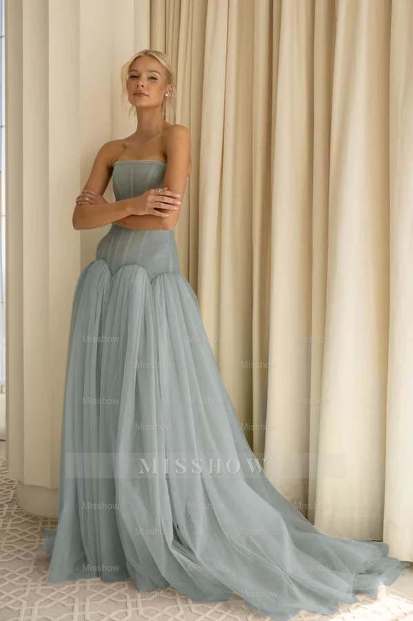 Charming Tulle Strapless Sleeveless Long Formal Dress With Pleated