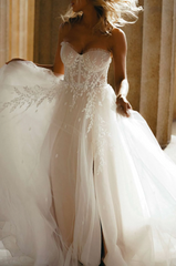 Charming White A-Line Sweetheart Sleeveless Front Split Long Tulle Wedding Dress With Appliques