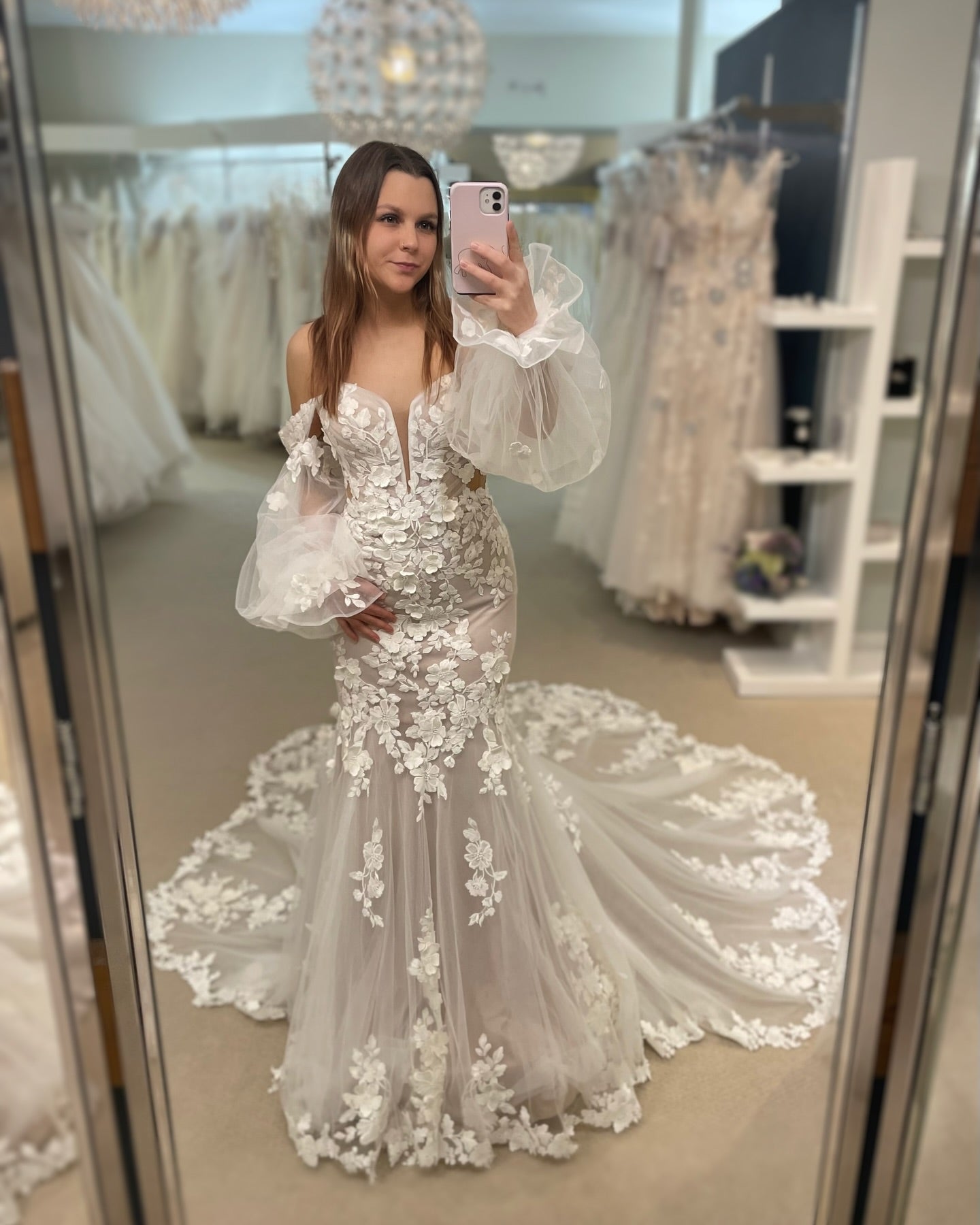 Charming White Lace Mermaid Sweetheart Sleeveless Sweep Train Tulle Wedding Dresses With Appliques