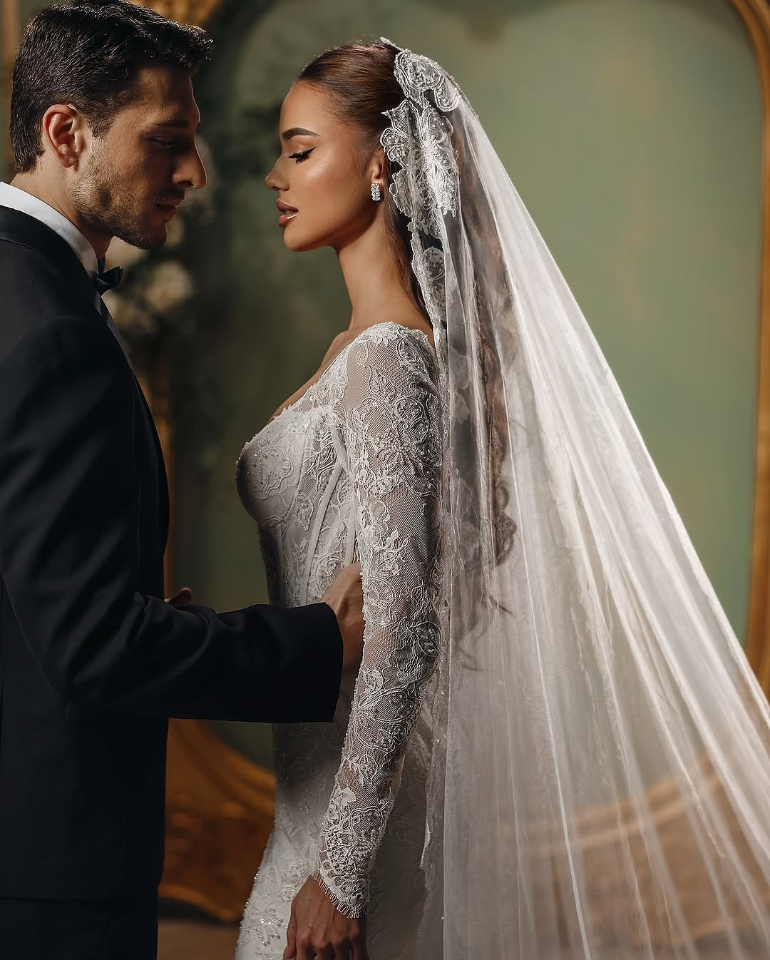 Charming White Mermaid V-Neck Long Sleeves Beaded Sweep Train Lace Wedding Dresses