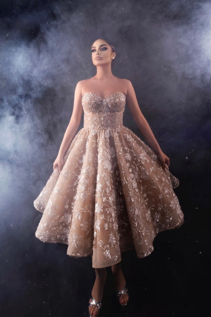 Charming Champagne Sweetheart A-Line Sequined Sleeveless Knee-Length Tulle Evening Dress With Appliques