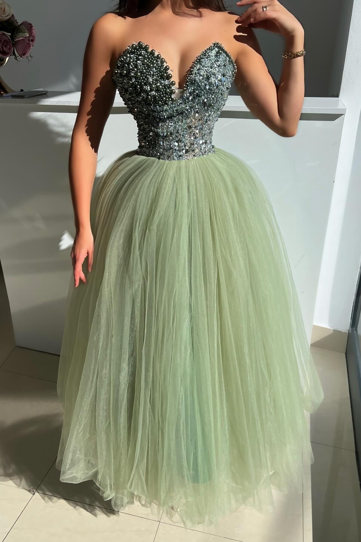 Charming Green Ball Gown Sweetheart Beaded Sequined Sleeveless Long Tulle Evening Dresses With Pearls
