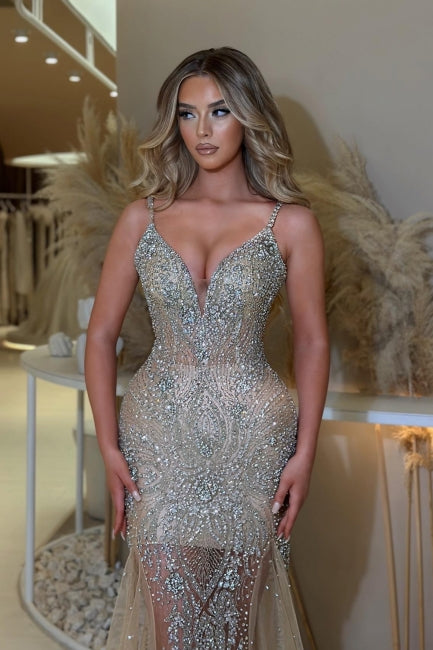 Chic Champagne Mermaid V-Neck Spaghetti Strap Sleeveless Sequined Long Tulle Evening Dresses With Rhinestone