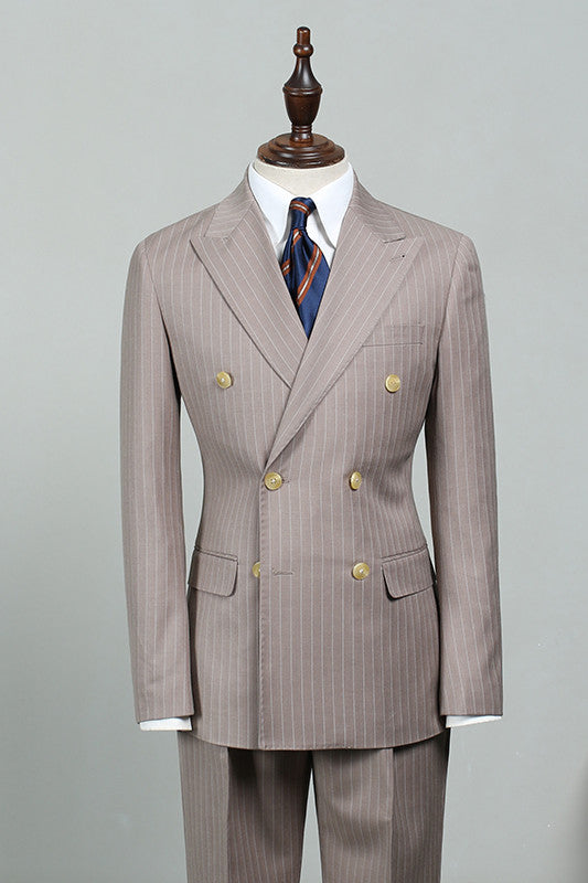 Chic Double-Breasted Striped Peak Lapel Men's Suit