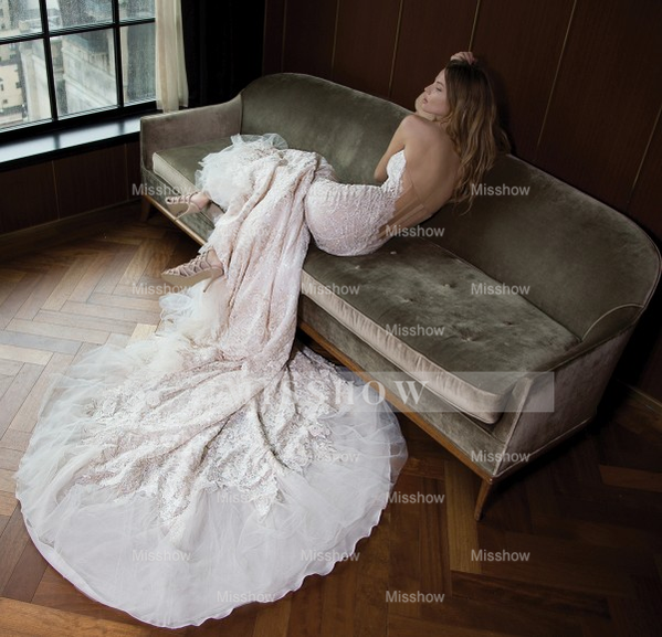 Chic Ivory Strapless Sweetheart Long Mermaid Wedding Dress with Lace