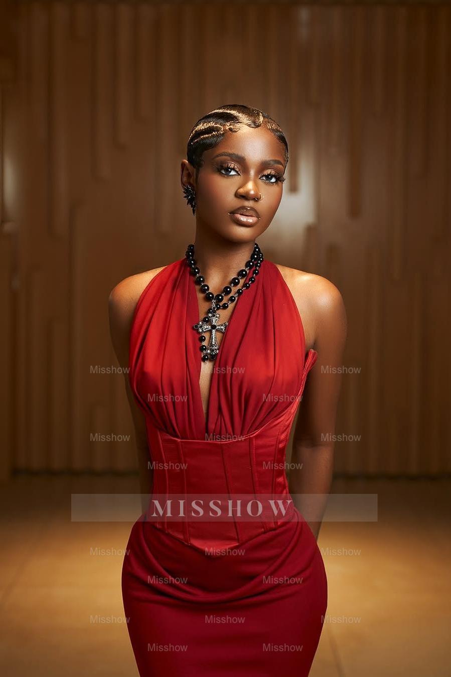 Chic Red Halter Sleeveless Mermaid Long Formal Dress With Pleated