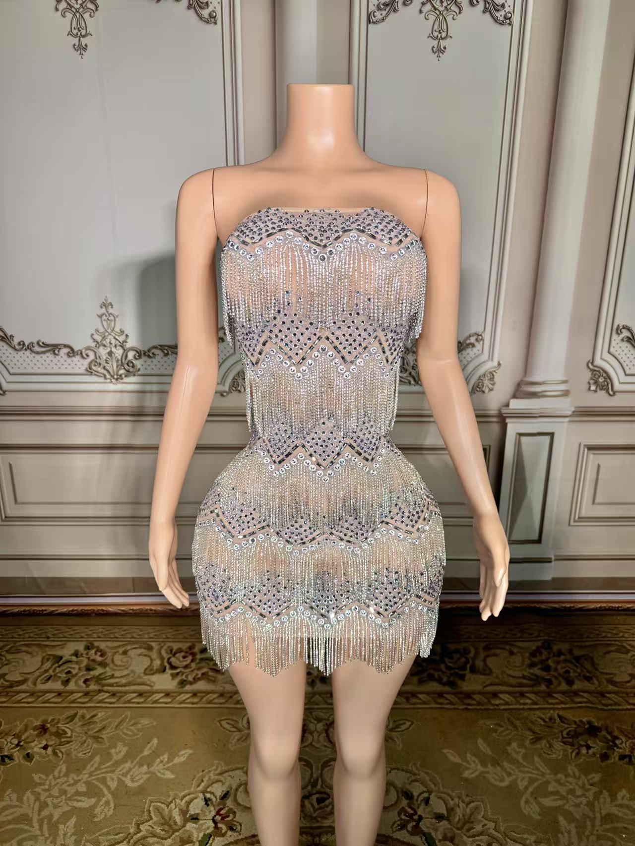 Chic Sliver Strapless Column Beaded Sleeveless Short Tulle Tassel Evening Dresses With Rhinestones