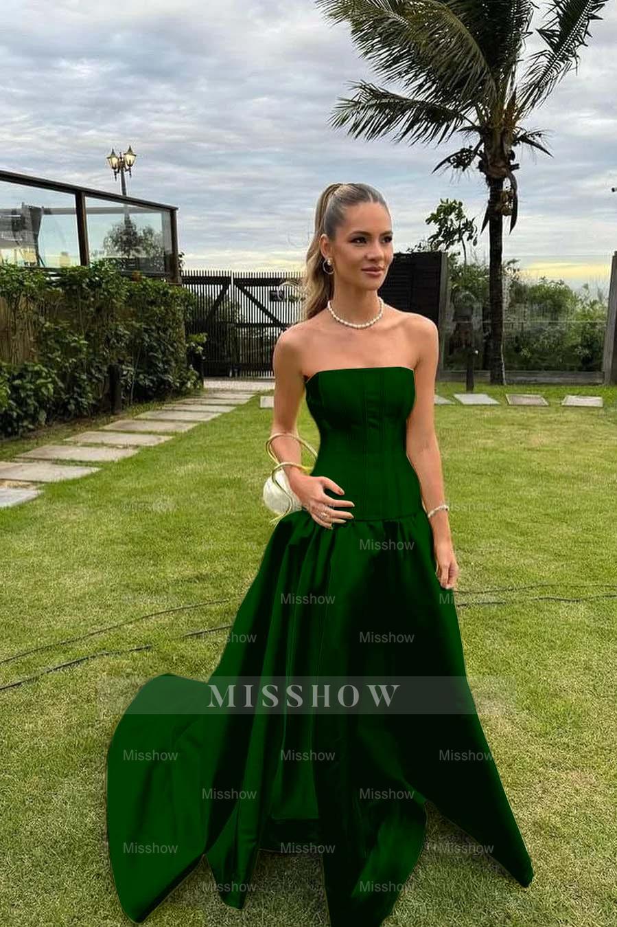 Chic Strapless Sleeveless Bateau Long Formal Dress With Pleated