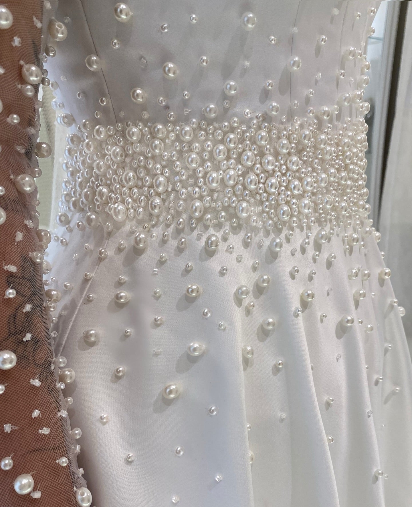 Chic White A-Line Spaghetti Straps Sleeveless Beaded Chapel Train Satin Wedding Dress With Pearls