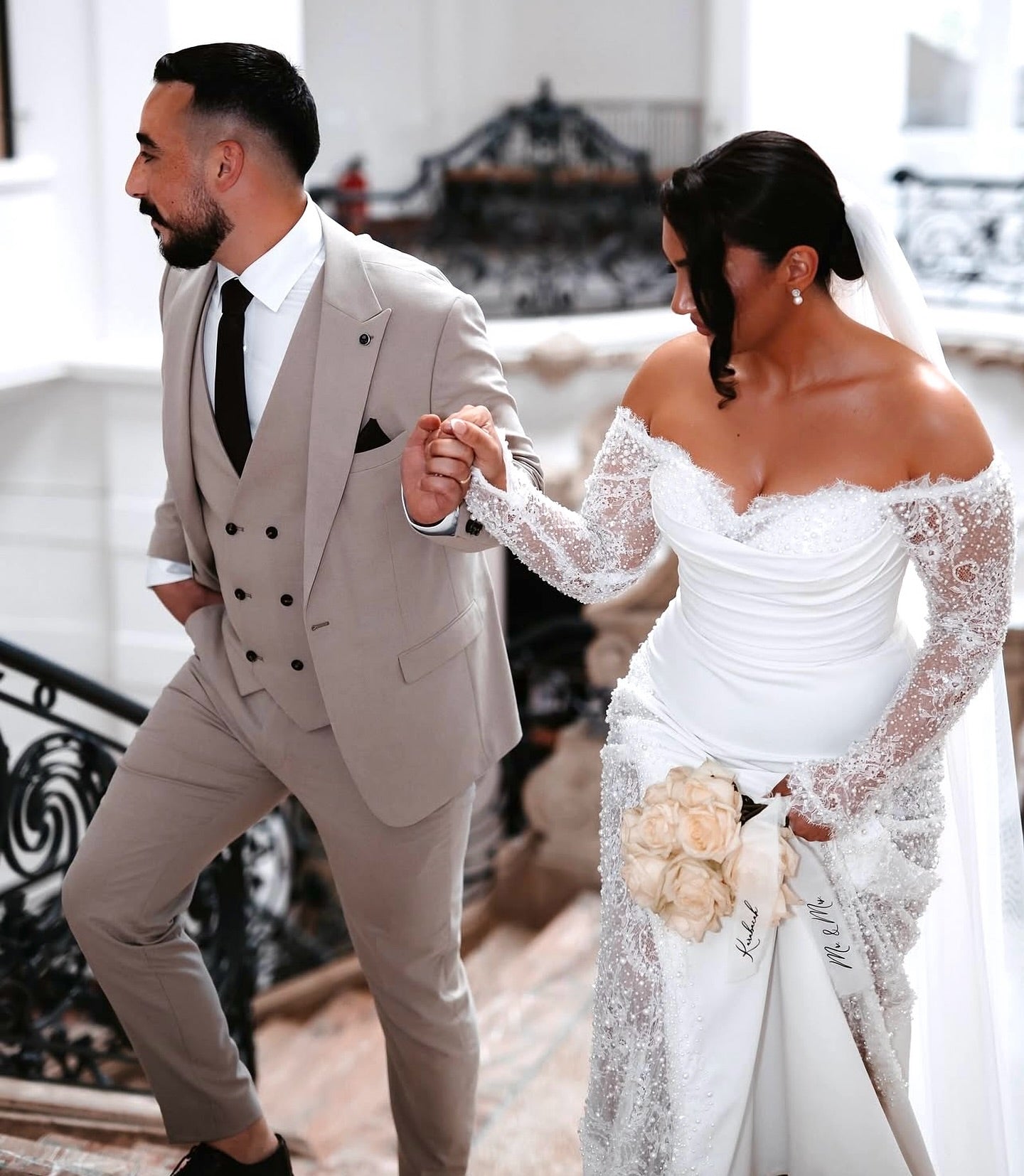 Chic White Mermaid Lace Strapless Off-The-Shoulder Beaded Long Sleeves Chapel Train Wedding Dresses With Appliques