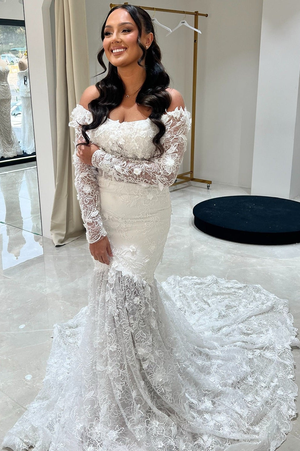 Chic White Mermaid Lace Strapless Off-The-Shoulder Beaded Long Sleeves Chapel Train Wedding Dresses With Appliques