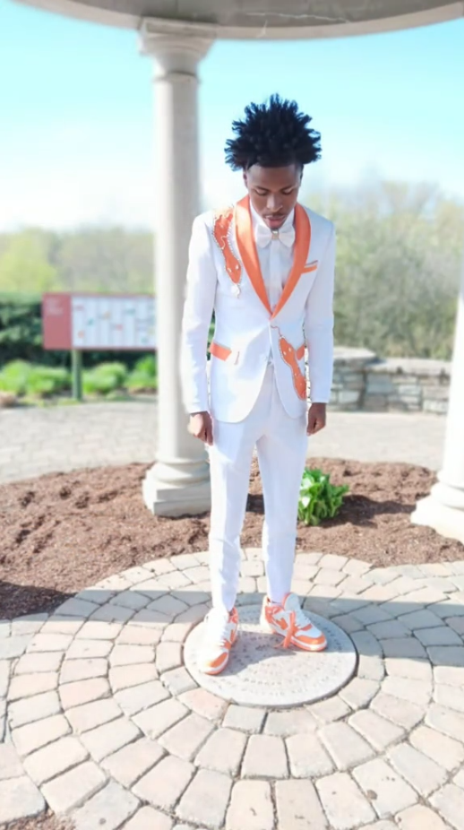 Chic White Orange Shawl Lapel Prom Suit
