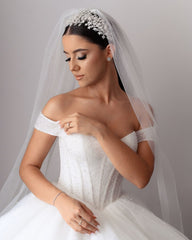 Chic White Sweetheart Ball Gown Off-The-Shoulder Beaded Sleeveless Long Tulle Wedding Dresses