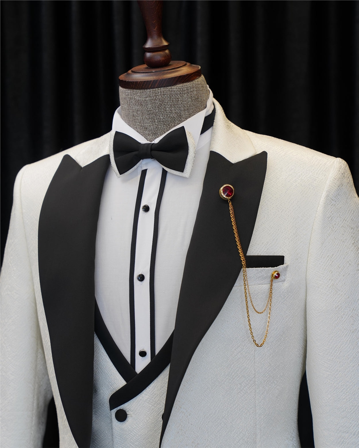 Chic White Three-Piece Jacquard Wedding Attire