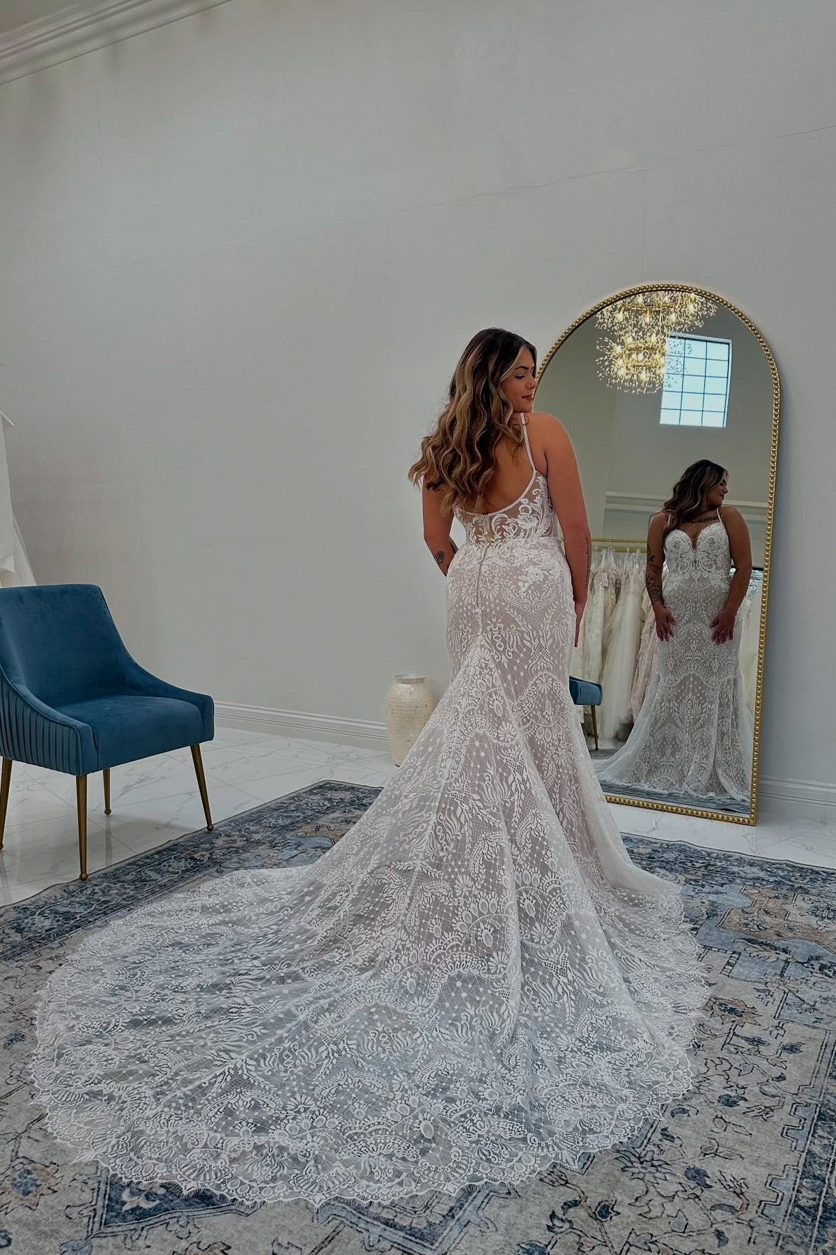 Chic White Lace Mermaid Boho Sweetheart Spaghetti Strap Sleeveless Cathedral Train Tulle Wedding Dresses