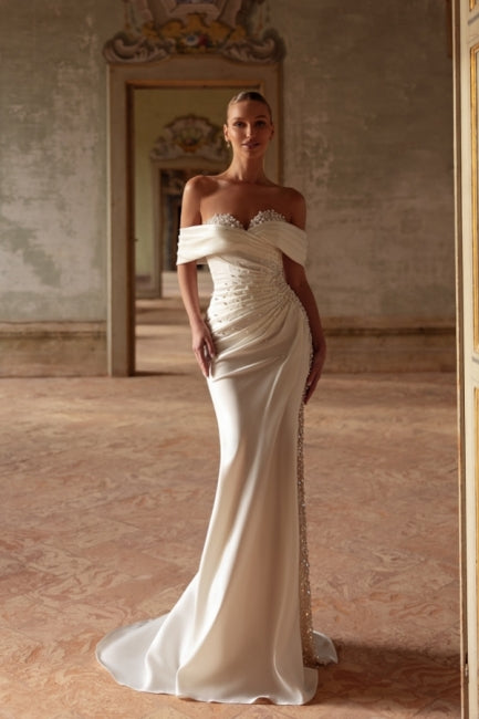 Chic White Mermaid Sweetheart Off-The-Shoulder Sleeveless Panel Train Satin Wedding Dresses With Pearls