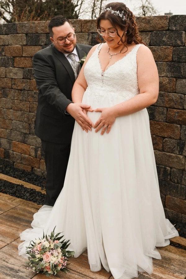 Classic Ivory V-Neck Sleeveless A-Line Wedding Dress with Appliques