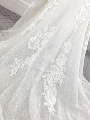 Classy Floor-Length Mermaid Long White Wedding Dresses Halter Sleeveless Open-Back Bridal Gowns with Lace