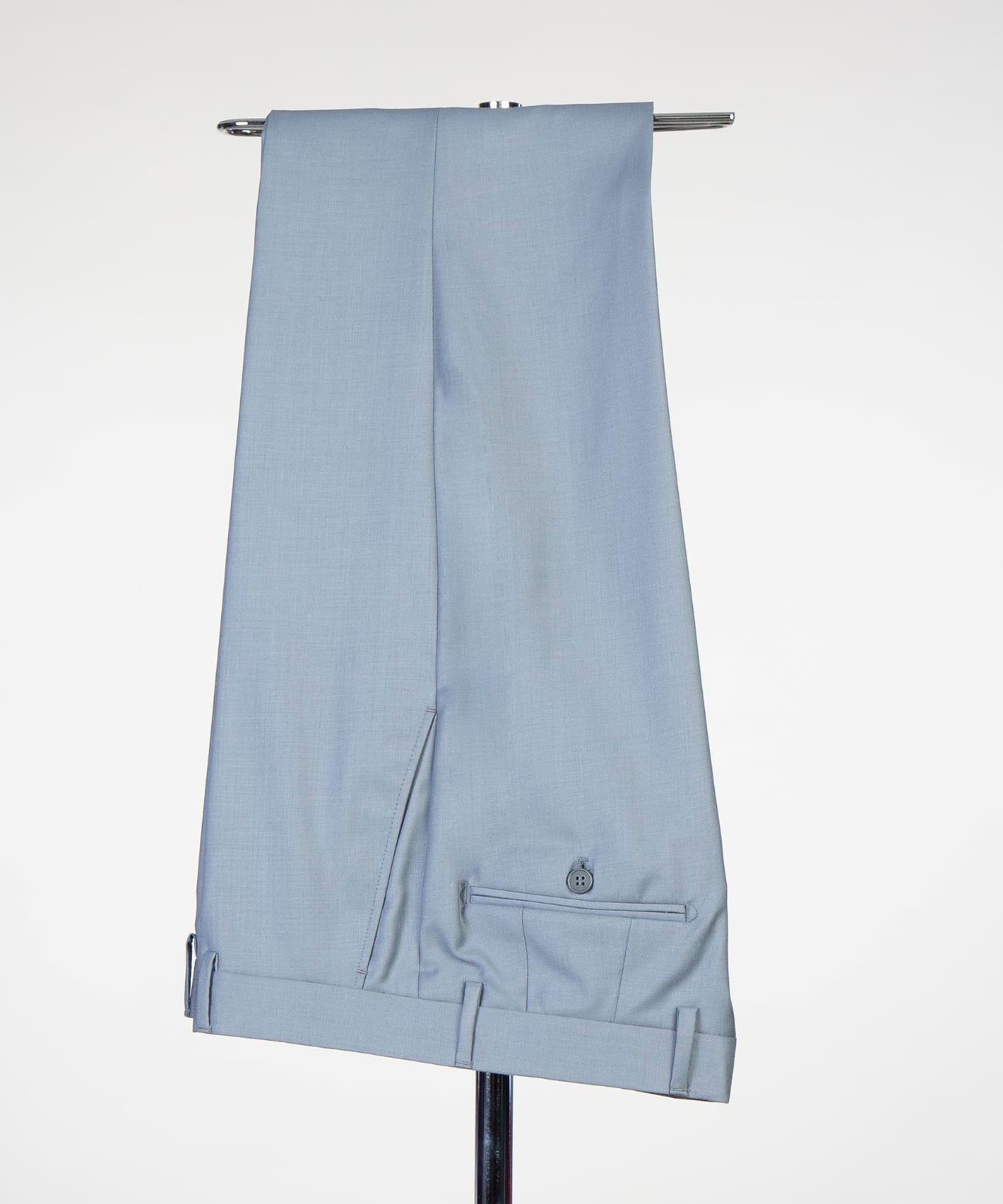 Contemporary Grey Three-Piece Peak Lapel Business Men’s Suits