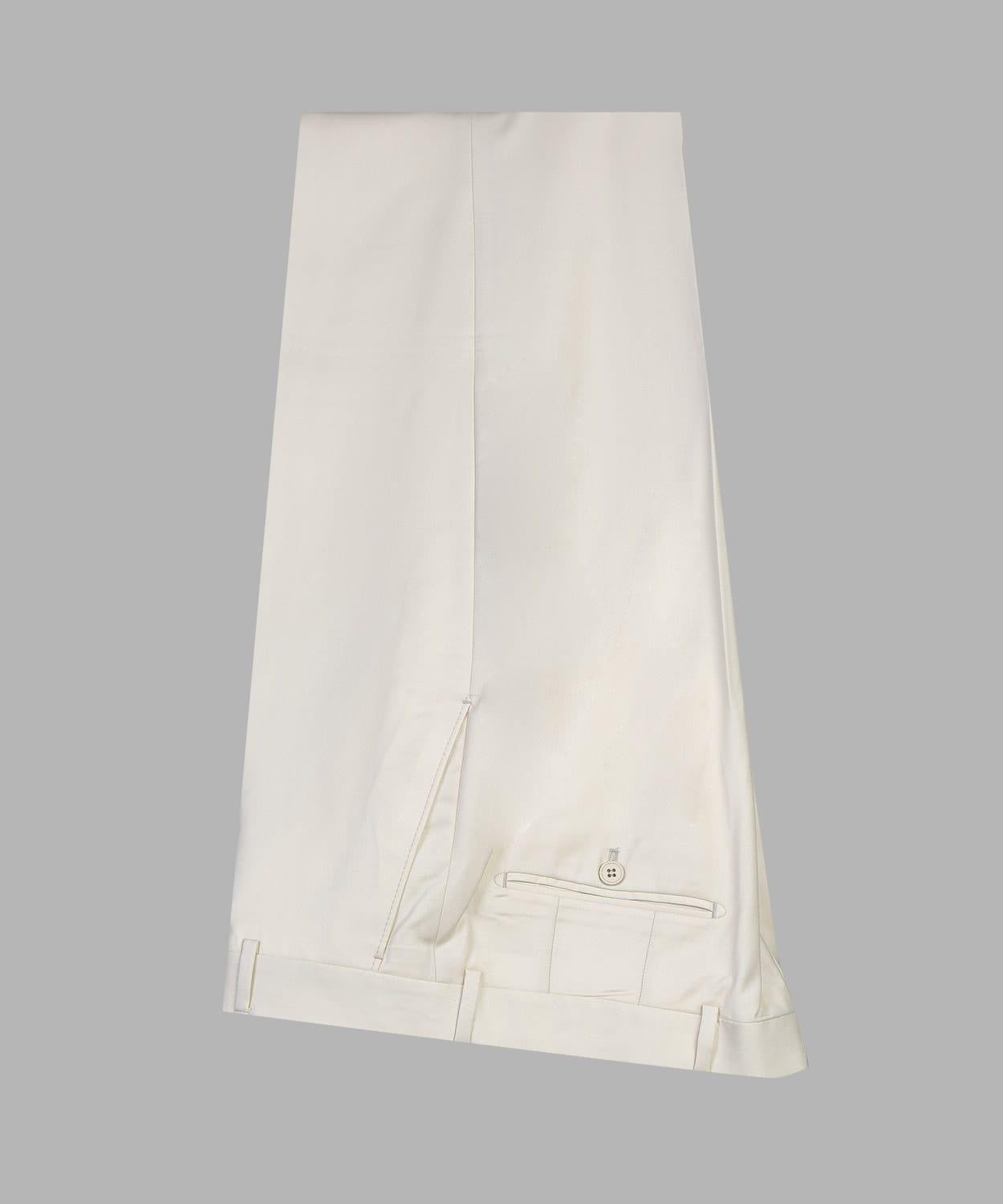 Creamy White Double Breasted Fashionable Peak Lapel Men’s Suits