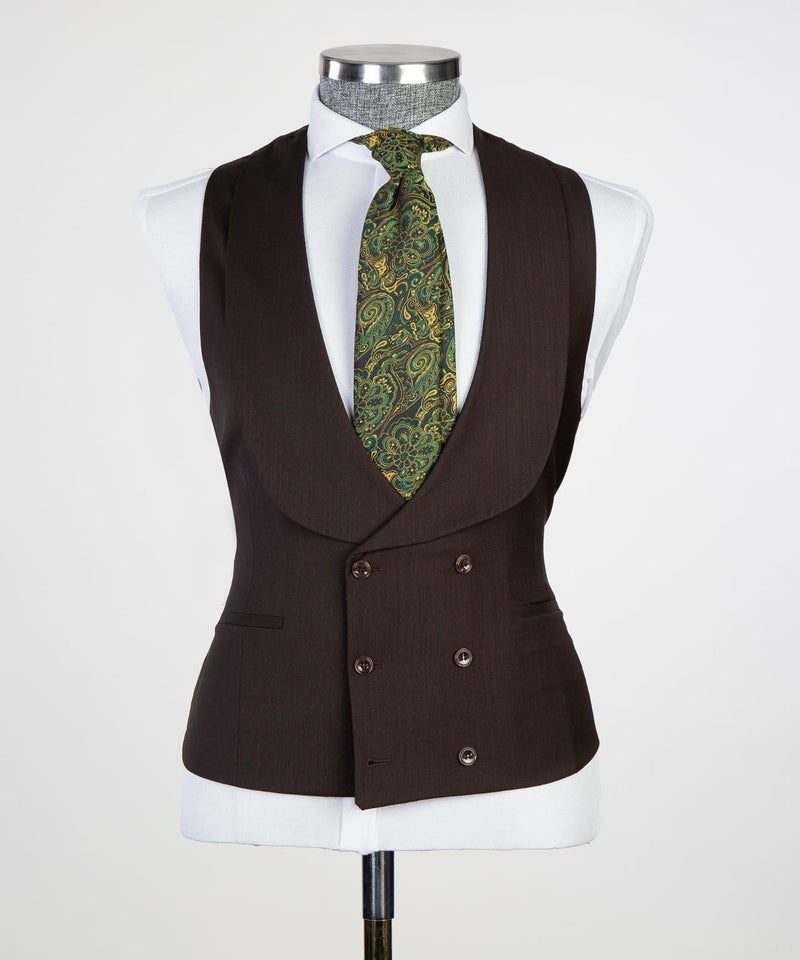 Dark Brown Latest Peaked Lapel Three-Piece Men’s Business Suits