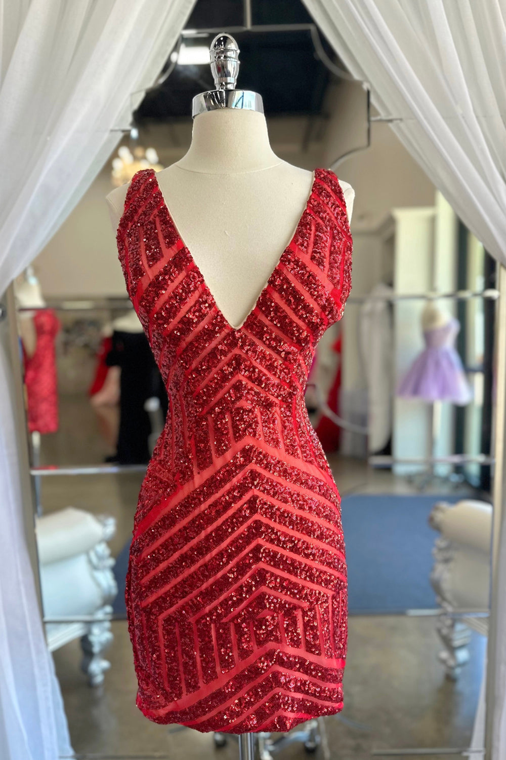 Deep V-Neck Wide Strap Geometric Chevron Pattern Sequin Open Back Bodycon Homecoming Dress Mini