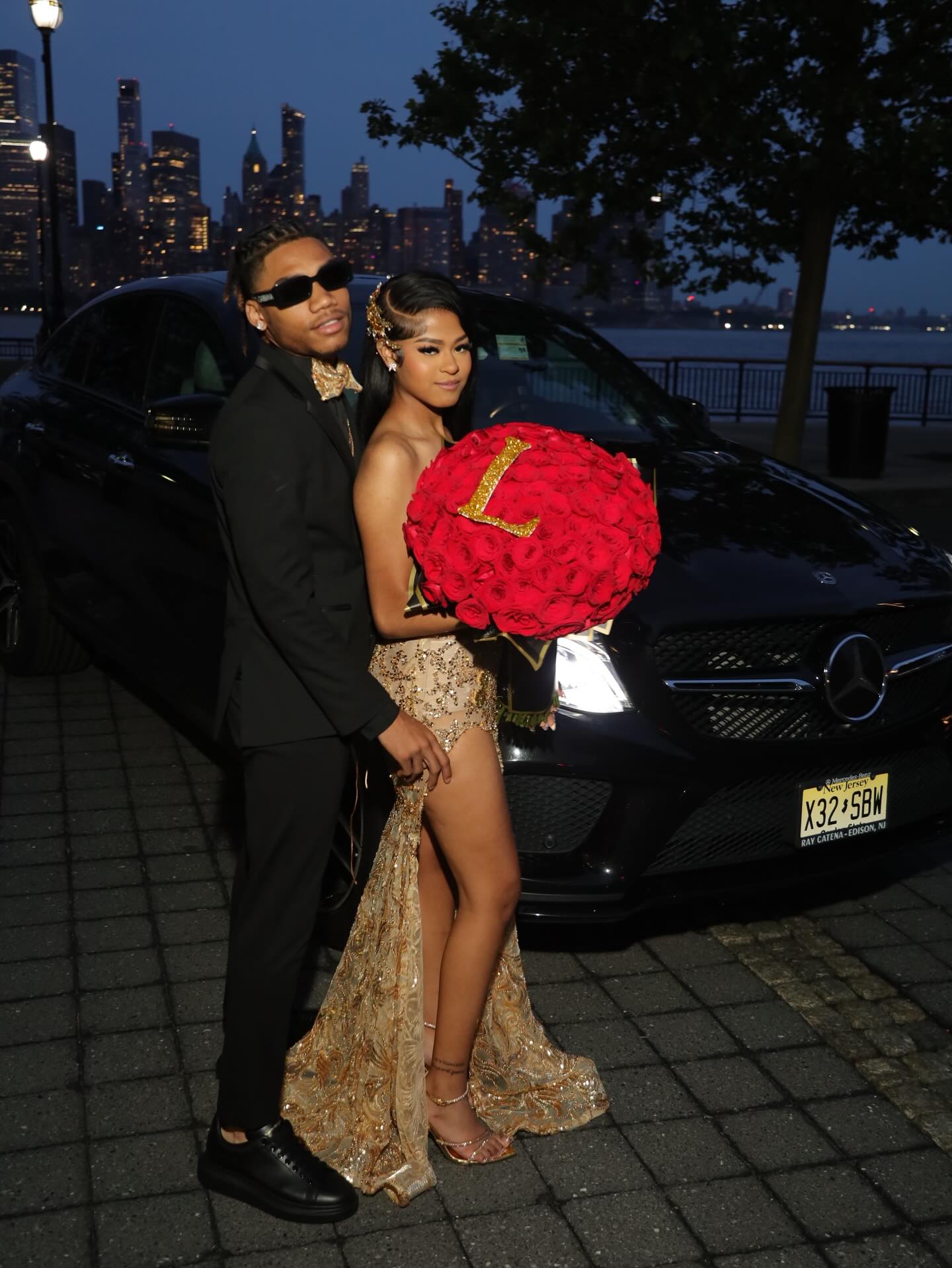 Designer Gold Sweetheart Sleeveless Mermaid Prom Dress with Beaded Appliques and Slit