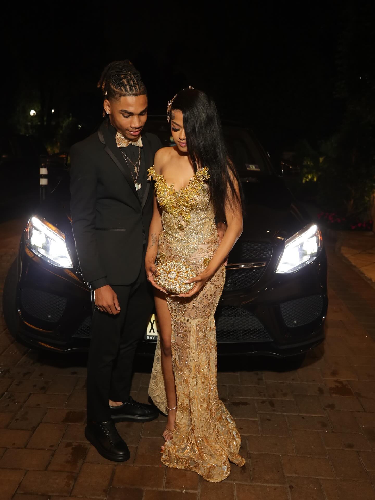 Designer Gold Sweetheart Sleeveless Mermaid Prom Dress with Beaded Appliques and Slit