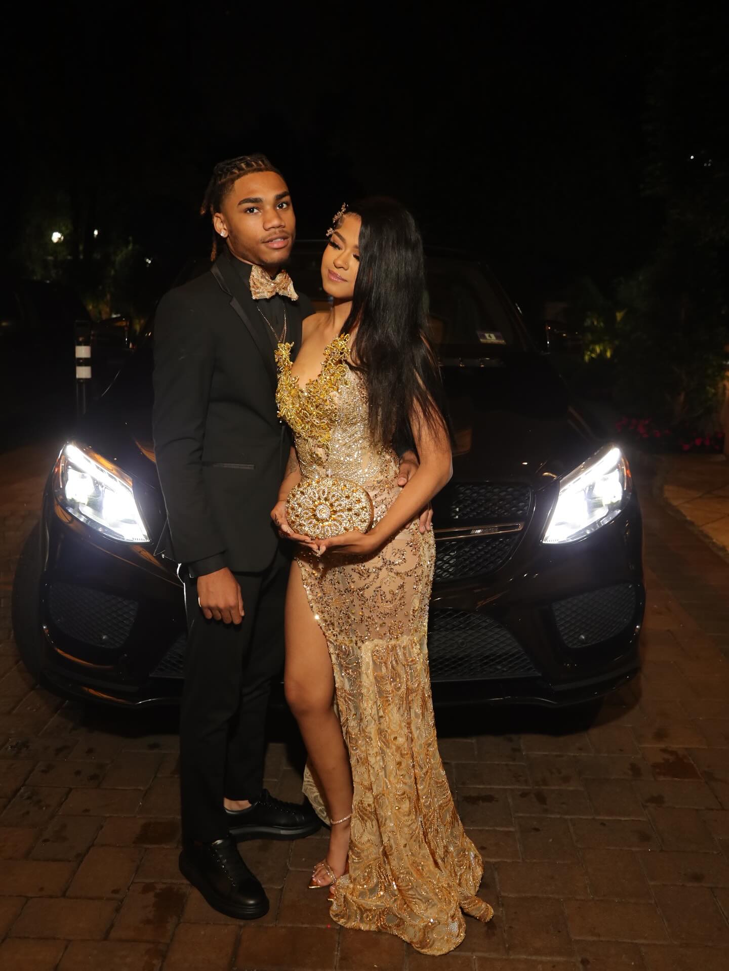 Designer Gold Sweetheart Sleeveless Mermaid Prom Dress with Beaded Appliques and Slit