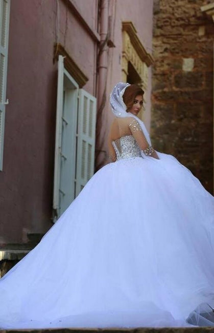 White scoop rhinestone ball gown wedding dress