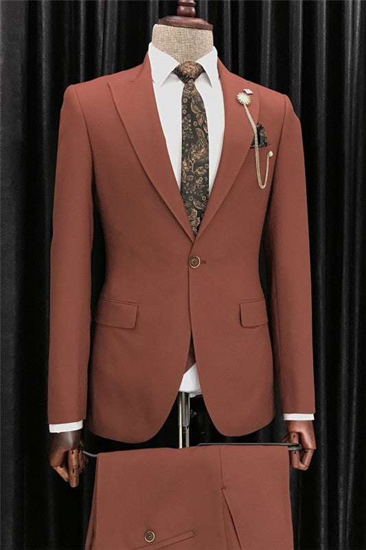 Elegant Brick-Red Peaked Lapel Close-Fit Prom Attire