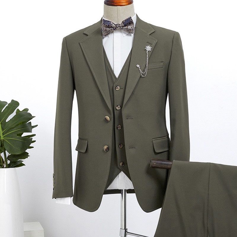 Elegant Dark Green Three Pieces Slim Fit Custom Business Suit