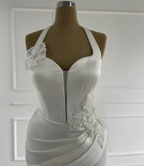 Elegant Ivory Halter Sleeveless Mermaid Wedding Dress with Detachable Train