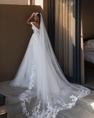 Elegant Long A-line Off-the-shoulder Lace Appliques Tulle Wedding Dress with Slit
