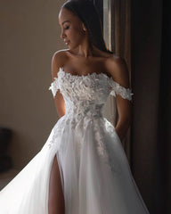 Elegant Long A-line Off-the-shoulder Lace Appliques Tulle Wedding Dress with Slit