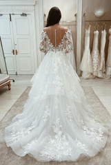 Elegant Long White A-line Appliques Long Sleeves Wedding Dress With Lace