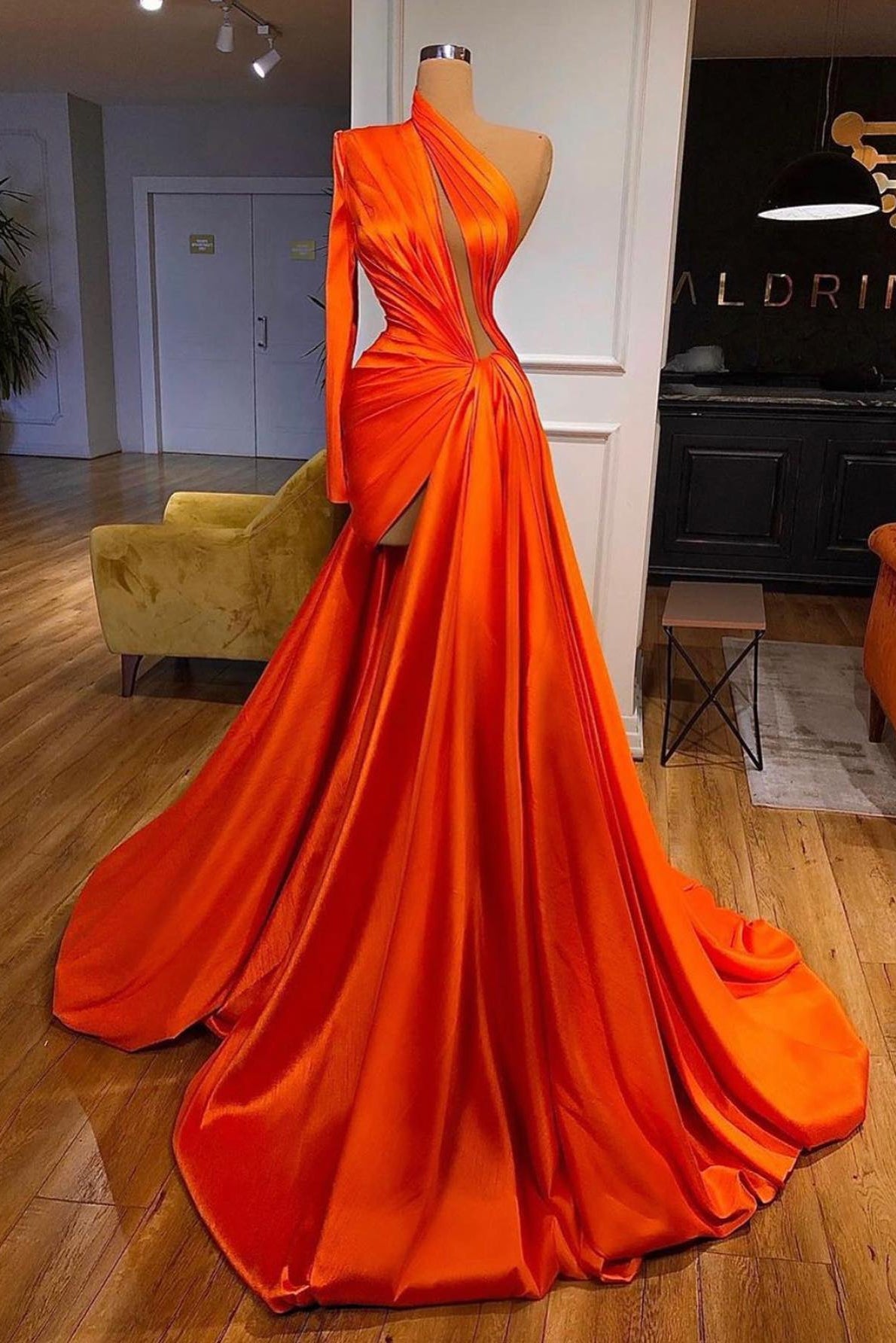 Elegant One Shoulder Long Sleeves Split Front Prom Evening Dresses