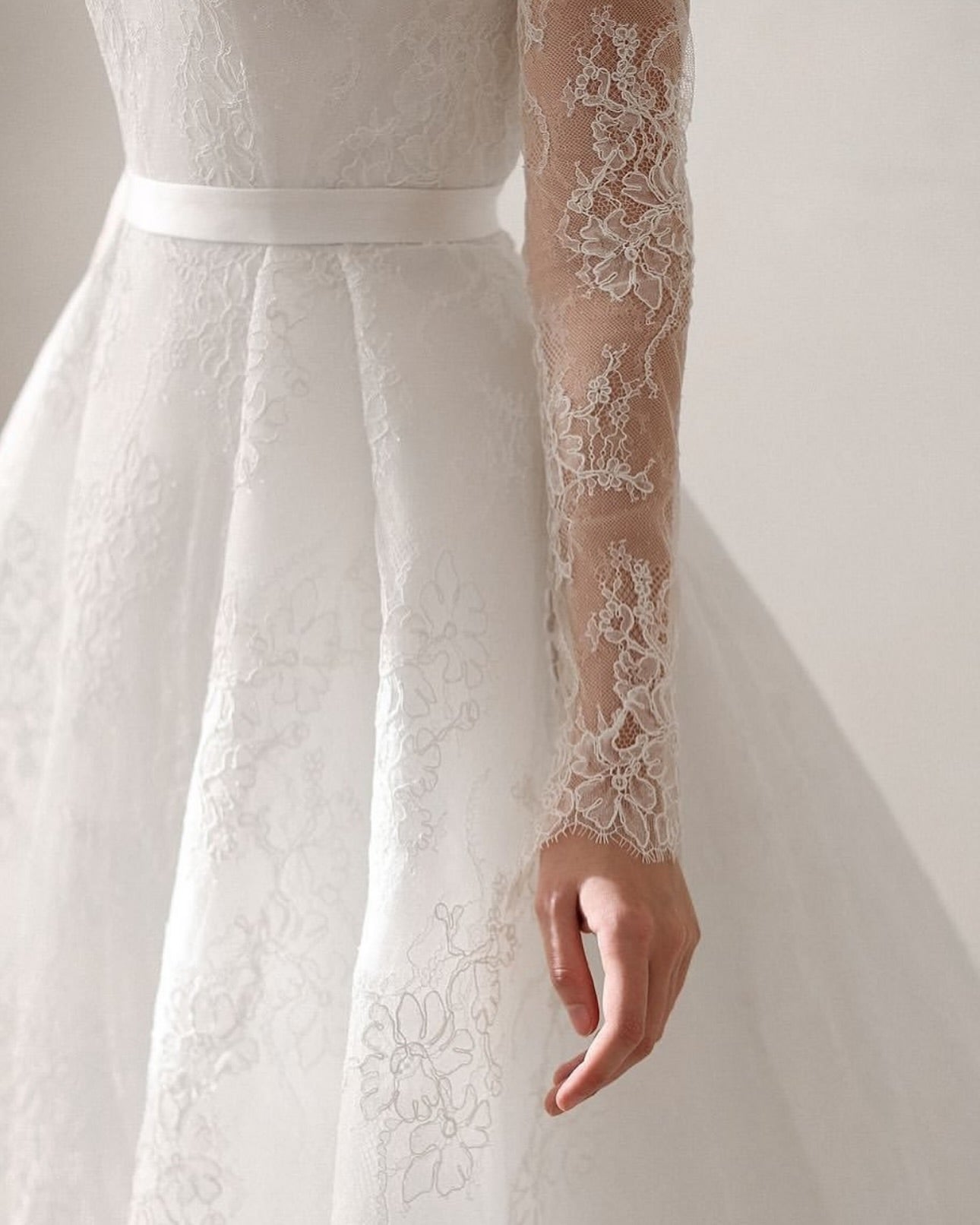 Elegant Princess A-Line Lace Ball Gown Wedding Dresses With Long Sleeves