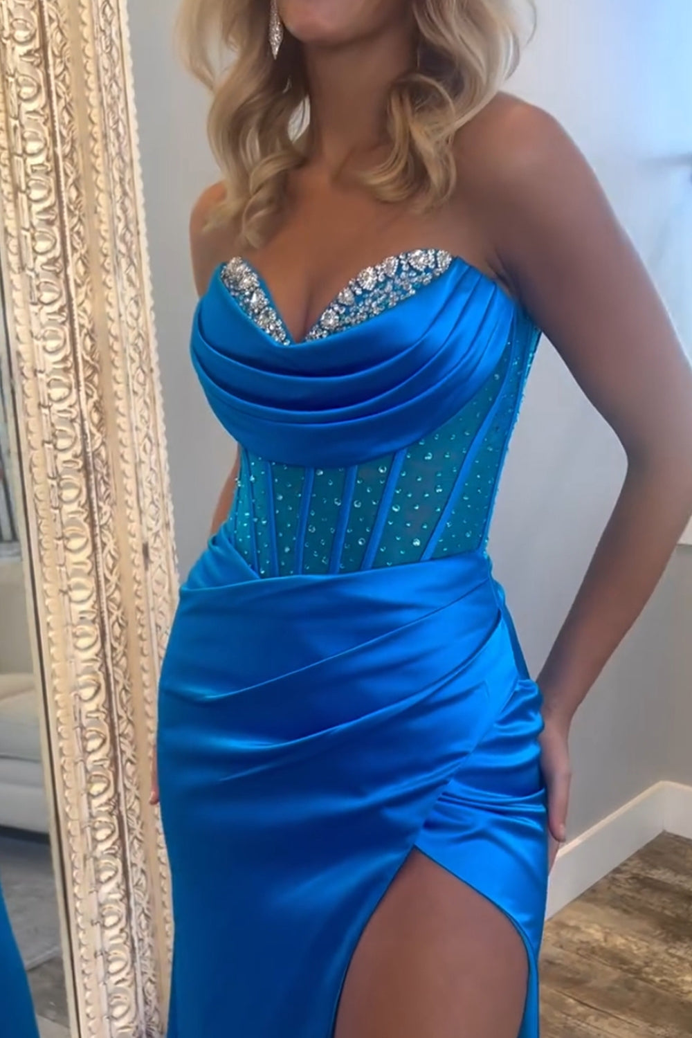 Elegant Royal Blue Mermaid Prom Dress in Sweetheart Satin with Beading