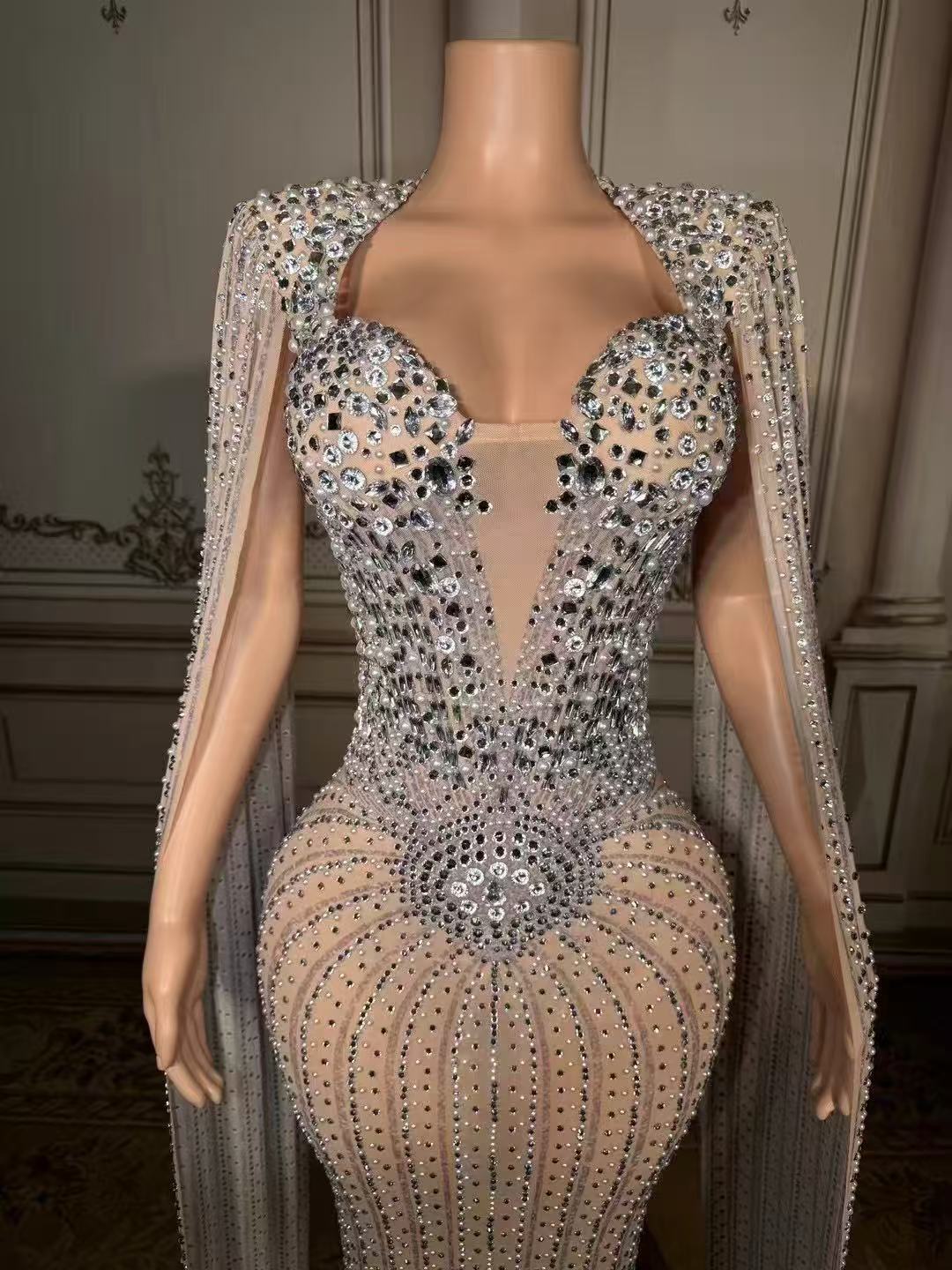 Elegant Silver V-Neck Column Beaded Cap Sleeveless Floor-Length Slit Tulle Evening Dresses With Pearls And Rhinestones
