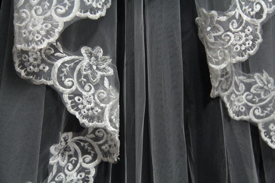 Elegant Two Tiered Veil for Bridal Women Wedding Veils With Lace