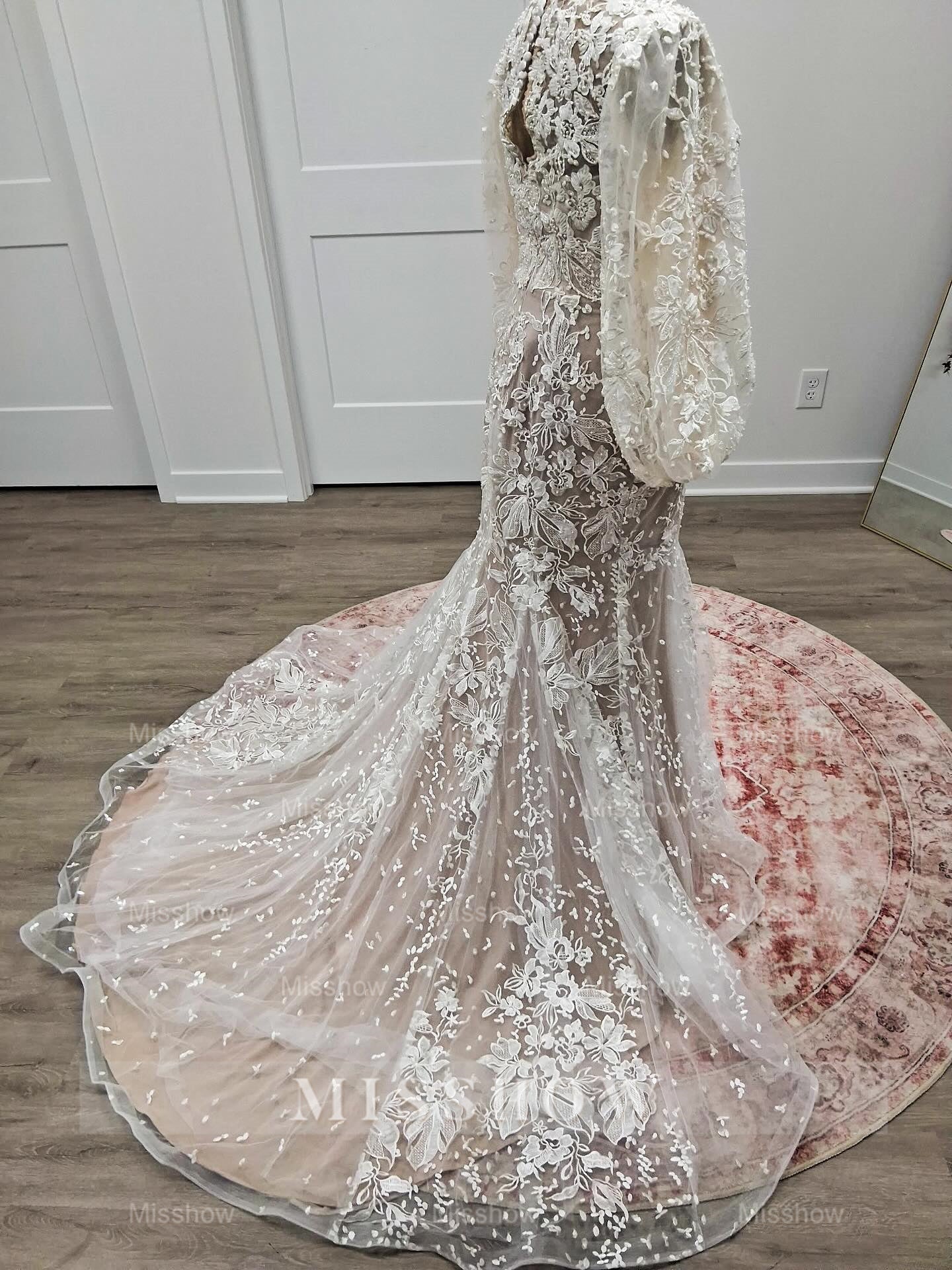 Elegant V-neck Long Sleeves Mermaid Lace Wedding Dress