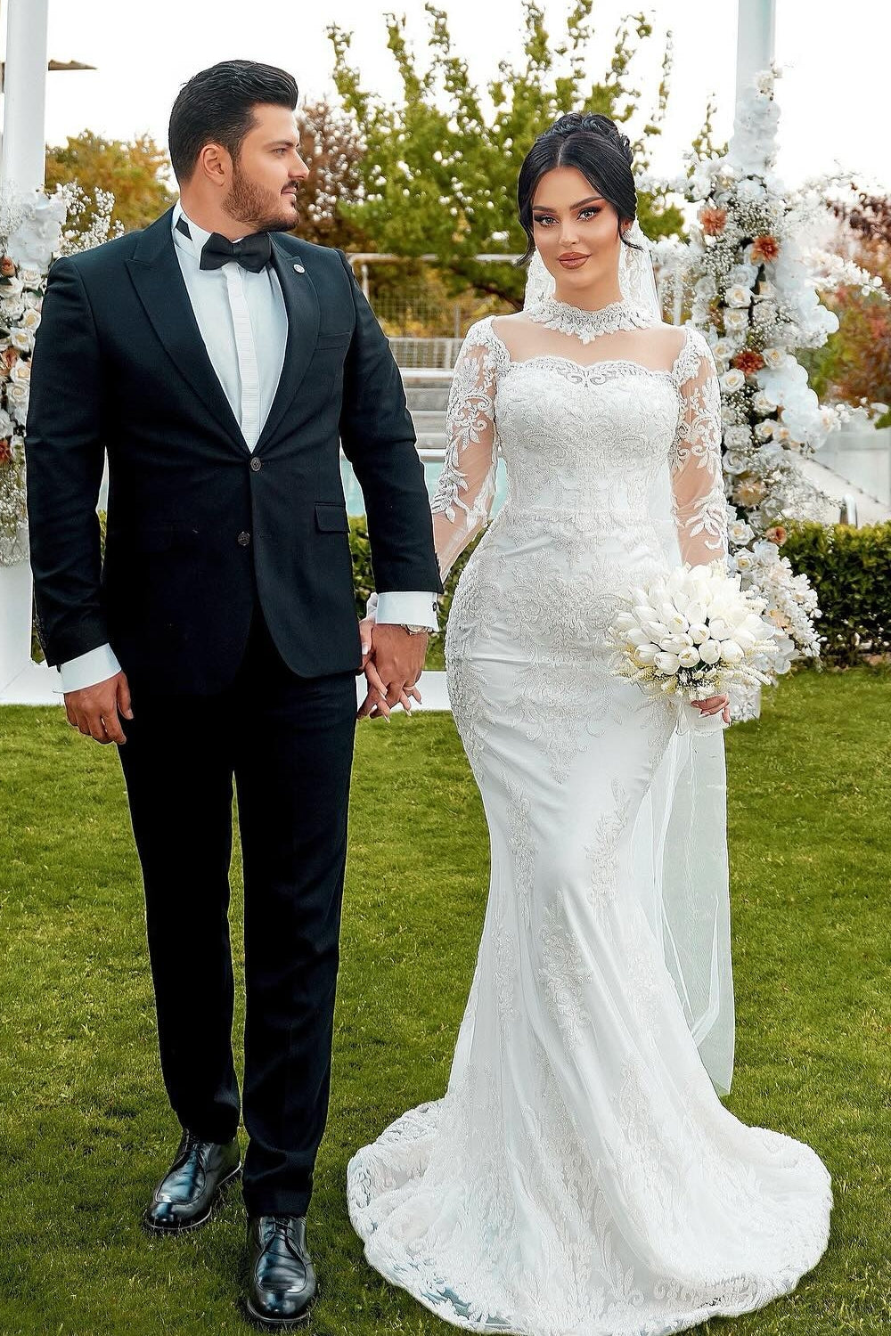 Elegant White Mermaid High-Neck Lace Long Sleeves Sequined Tulle Wedding Dresses With Appliques
