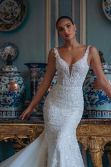 Elegant White Mermaid Spaghetti Strap Sweetheart Backless Lace Cathedral Train Tulle Wedding Dresses With Appliques