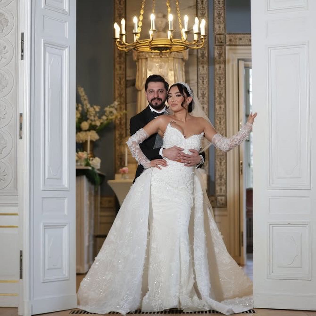 Elegant White Mermaid Strapless Sleeveless Lace Sequined Long Wedding Dress With Detachable Trian