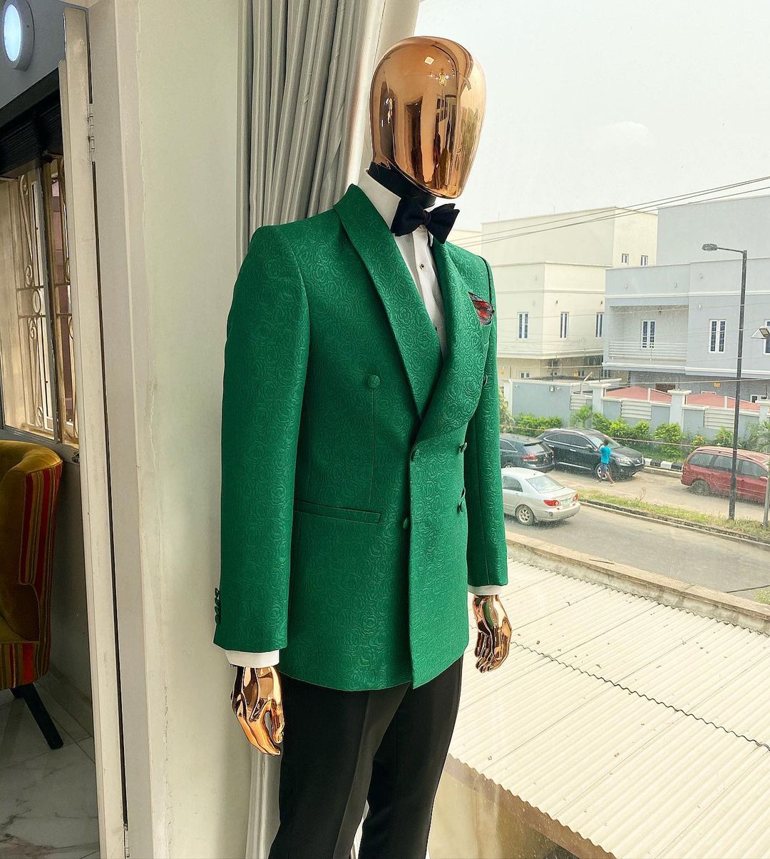 Emerald Green Double Breasted Shawl Lapel Floral Pattern Jacquard Tuxedo Suit