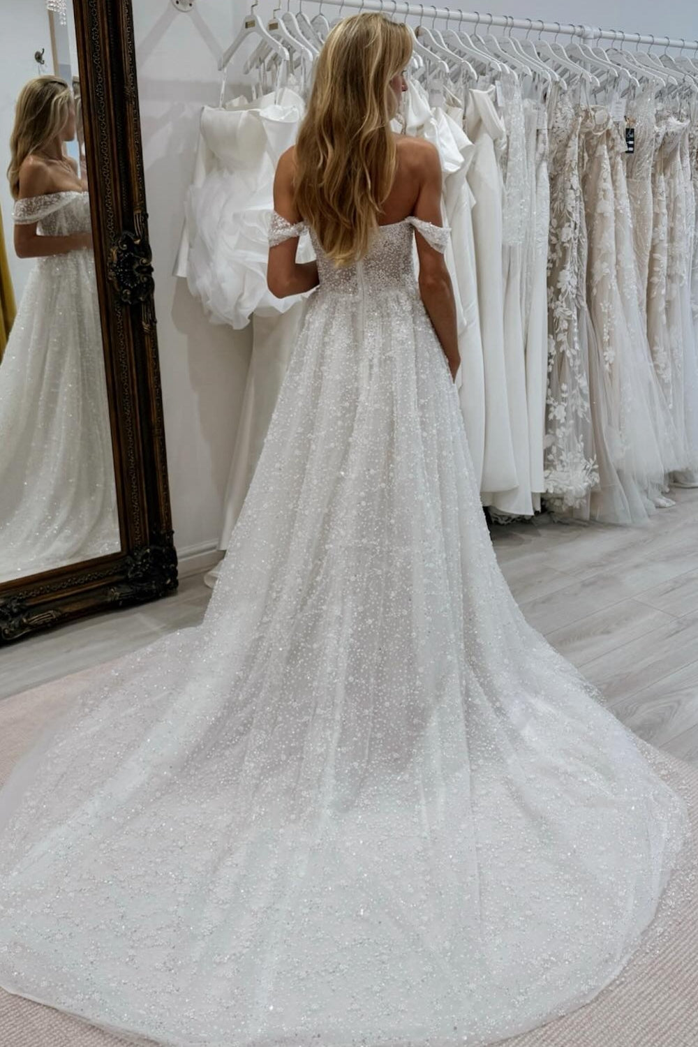 Enchanting White A-Line Strapless Off-The-Shoulder Sleeveless Beaded Chapel Train Tulle Wedding Dresses With Pearls
